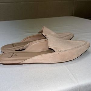 Lulus Shoes Women’s Size 9.5 Joelle Mule Flat Nude Suede Pointed Toe Slip Ons